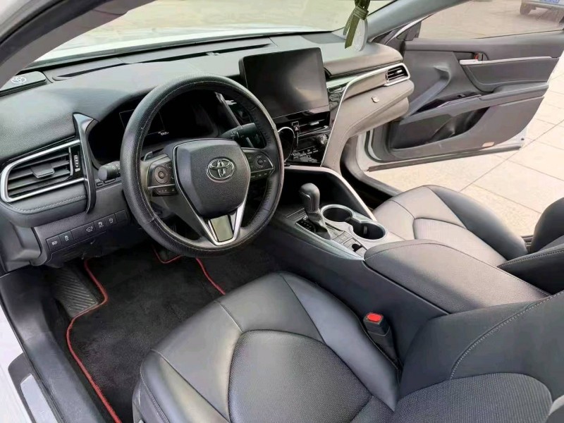 枣庄23年丰田凯美瑞8