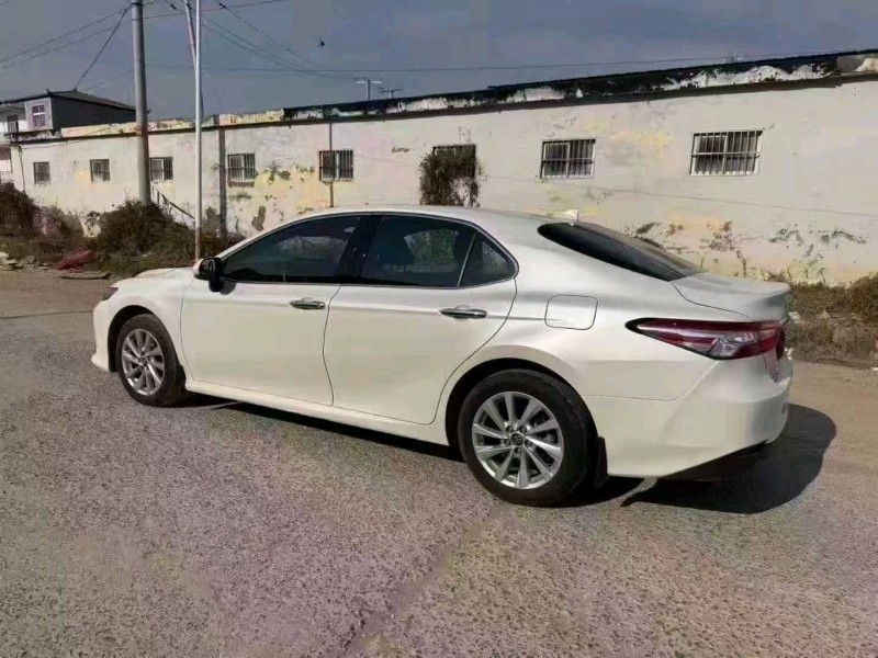 菏泽22年丰田凯美瑞7