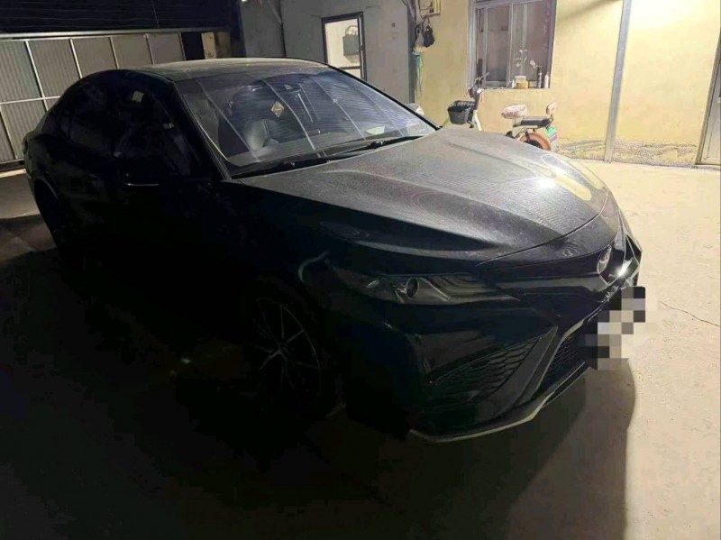 济宁22年丰田凯美瑞3