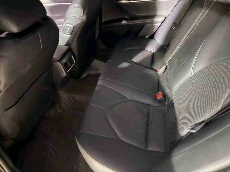 济宁22年丰田凯美瑞6