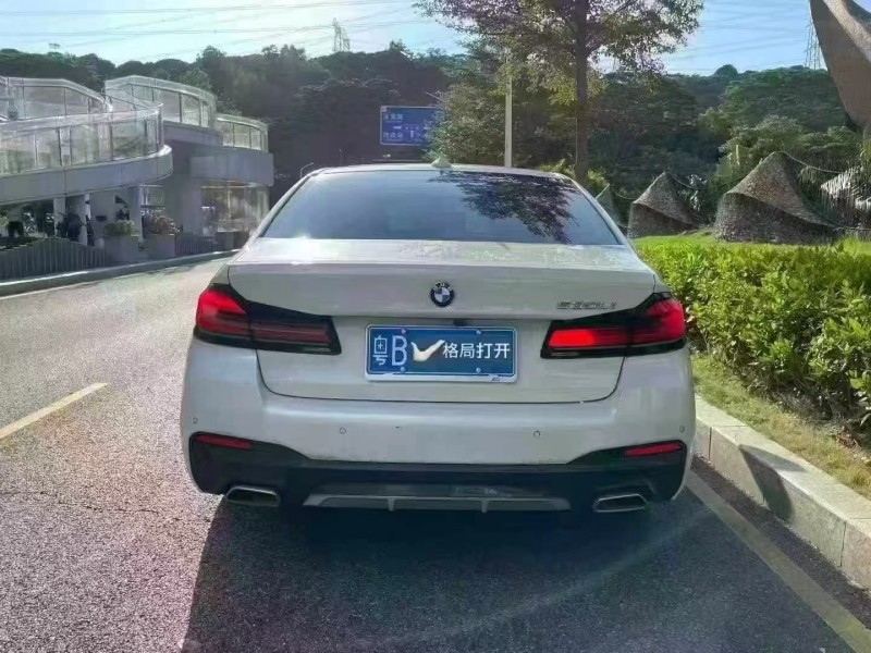 广州21年宝马5系9