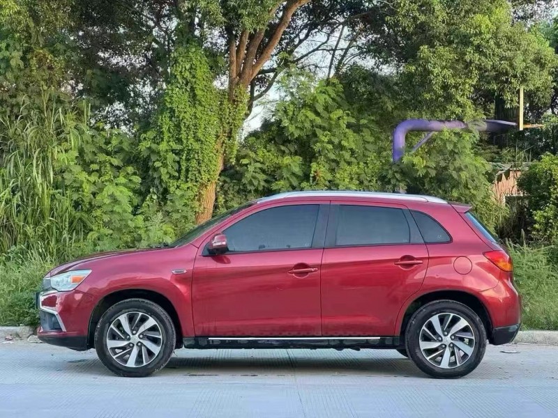 汕头16年三菱劲炫3