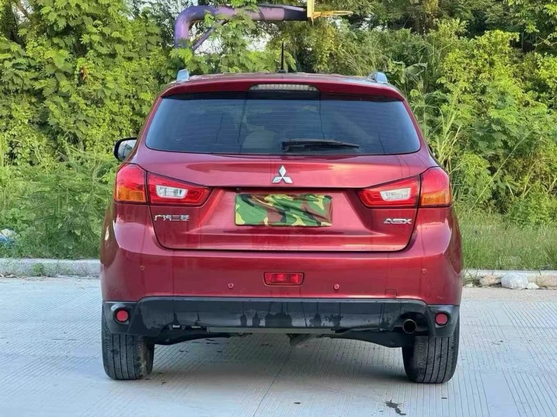 汕头16年三菱劲炫9