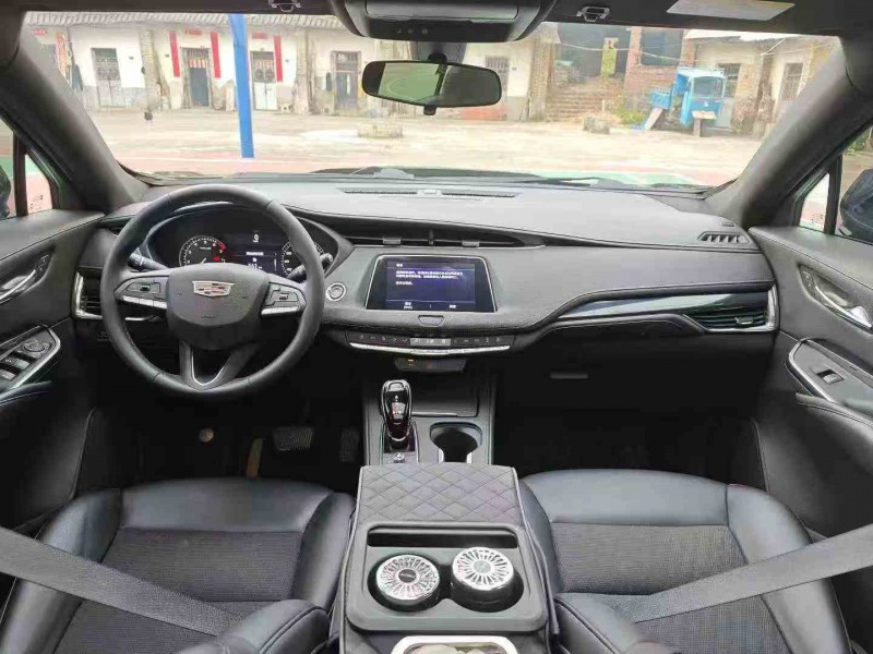 江门22年凯迪拉克XT44