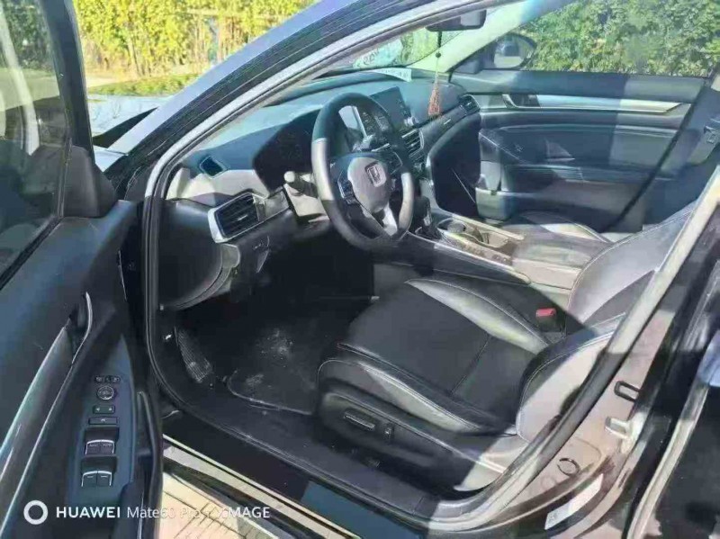 嘉兴19年本田雅阁3