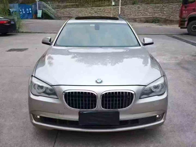 重庆12年宝马7系1