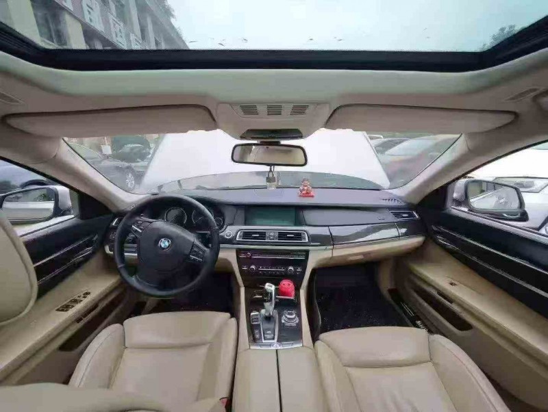 重庆12年宝马7系6