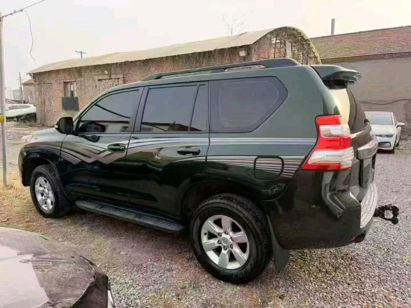 淄博17年丰田普拉多2