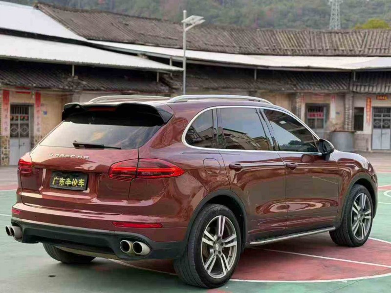 珠海14年保时捷卡宴8