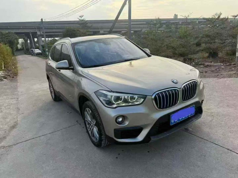 中山18年宝马X12