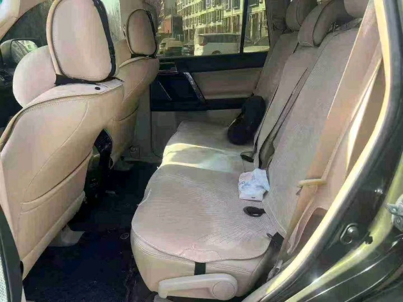 太原14年丰田普拉多4