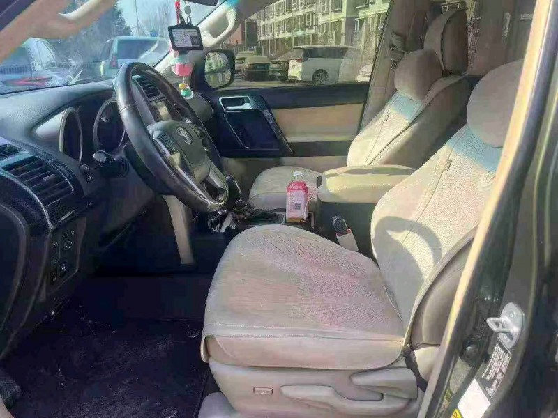 太原14年丰田普拉多6