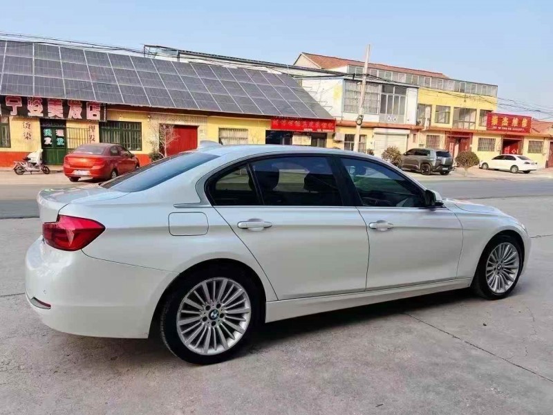 济宁18年宝马3系8