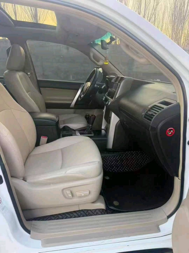 滨州12年丰田普拉多9