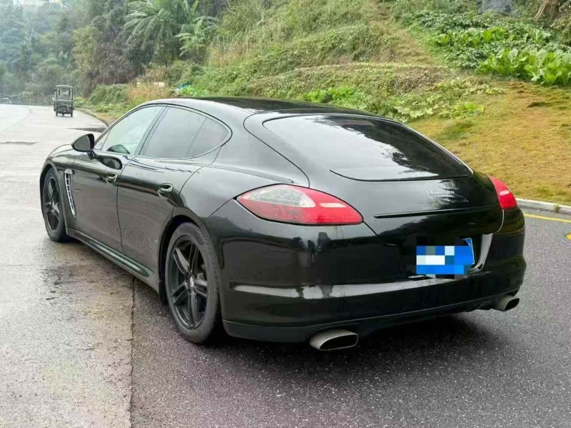 三明13年保时捷帕拉梅拉7