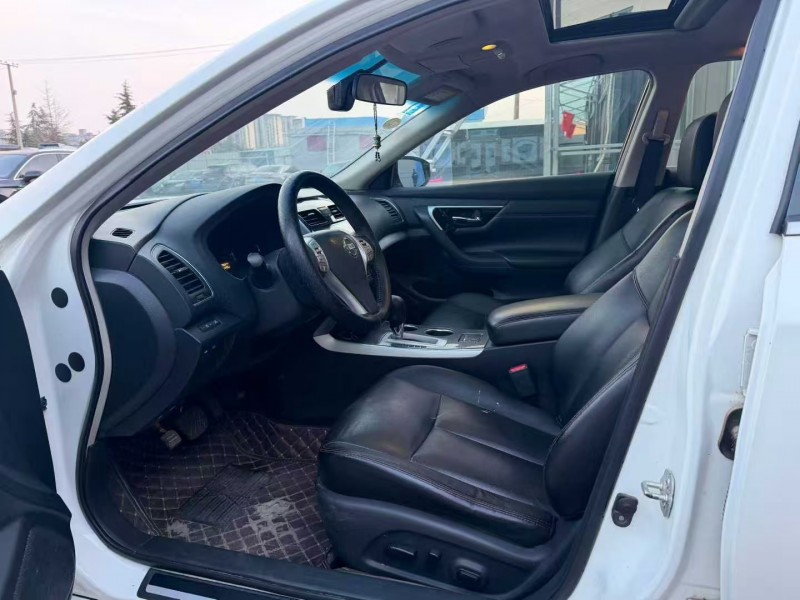 焦作18年日产天籁3