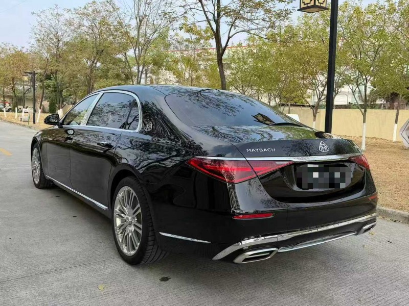 佛山25年奔驰迈巴赫S级7