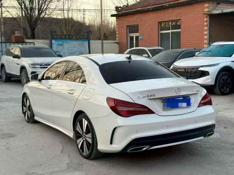 淄博17年奔驰CLA8