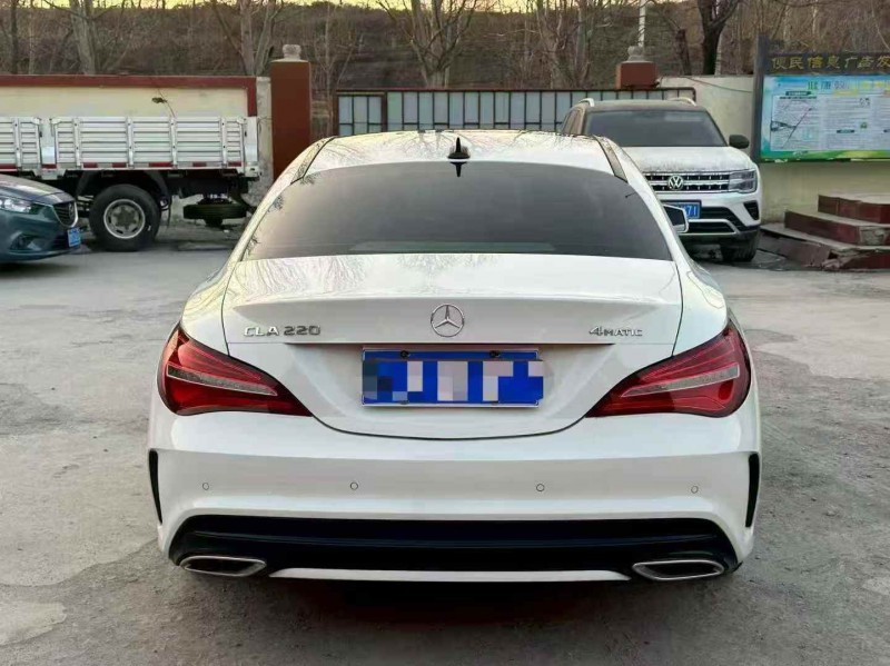 淄博17年奔驰CLA9