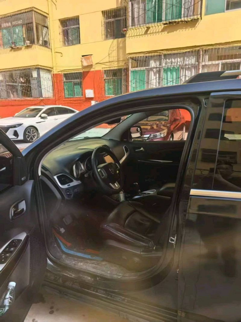 晋中13年道奇酷威3