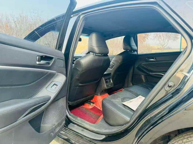 济宁21年丰田亚洲龙5