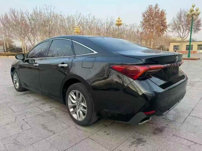 枣庄21年丰田亚洲龙5