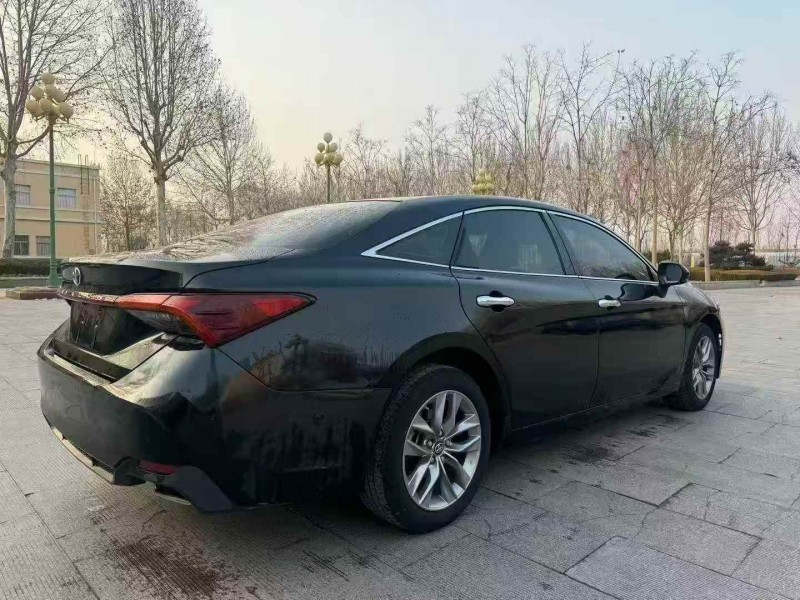 枣庄21年丰田亚洲龙6