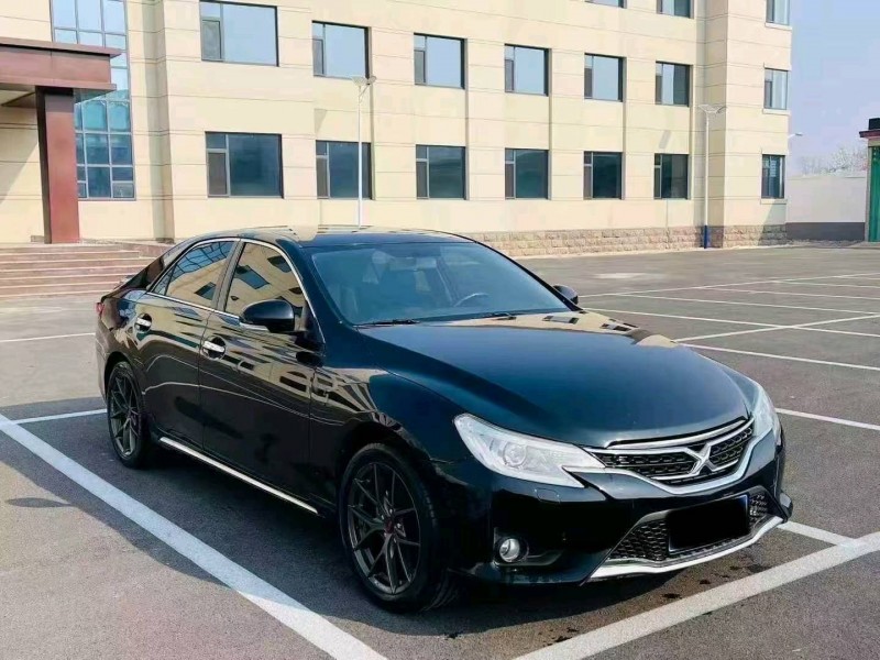 潍坊16年丰田锐志2