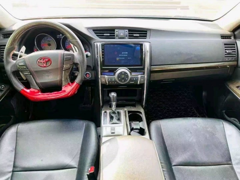 潍坊16年丰田锐志8