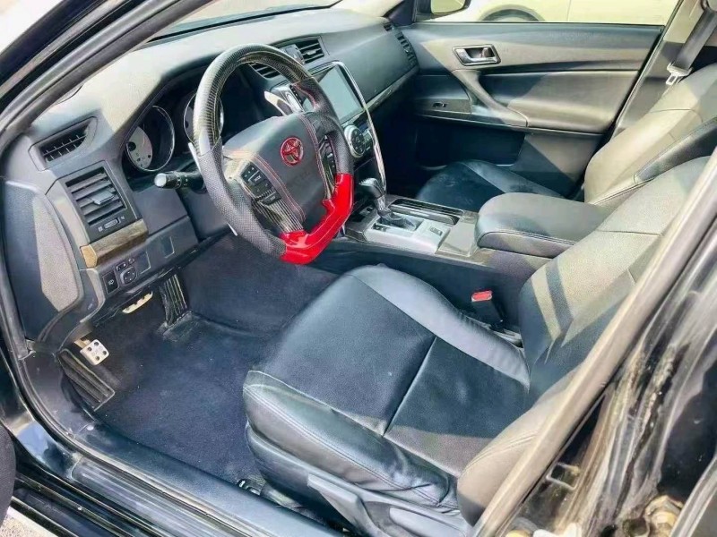 潍坊16年丰田锐志9