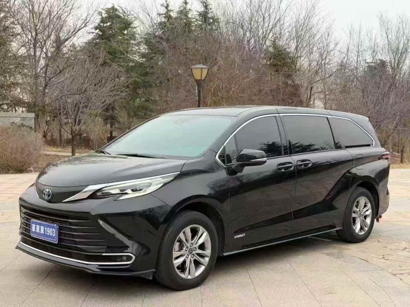 潍坊23年丰田塞纳3