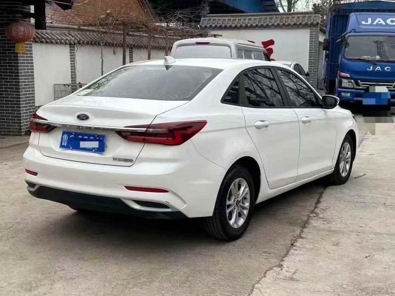 枣庄21年福特福睿斯8