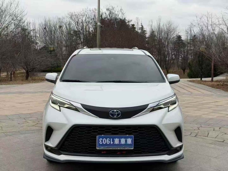 淄博24年丰田格瑞维亚1