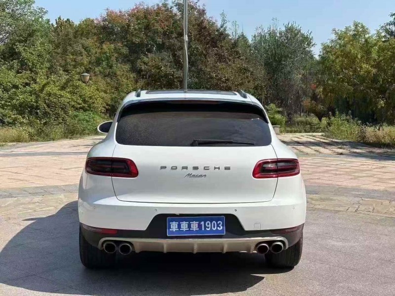 济宁17年保时捷Macan9