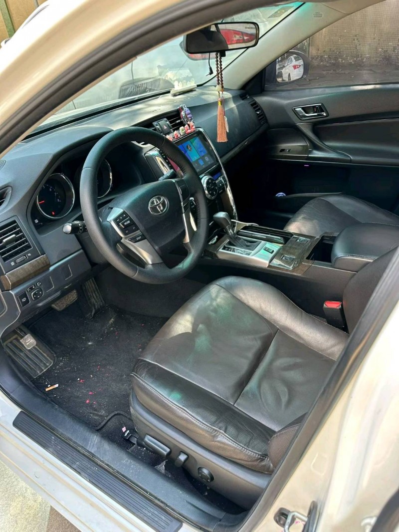 中山14年丰田锐志3