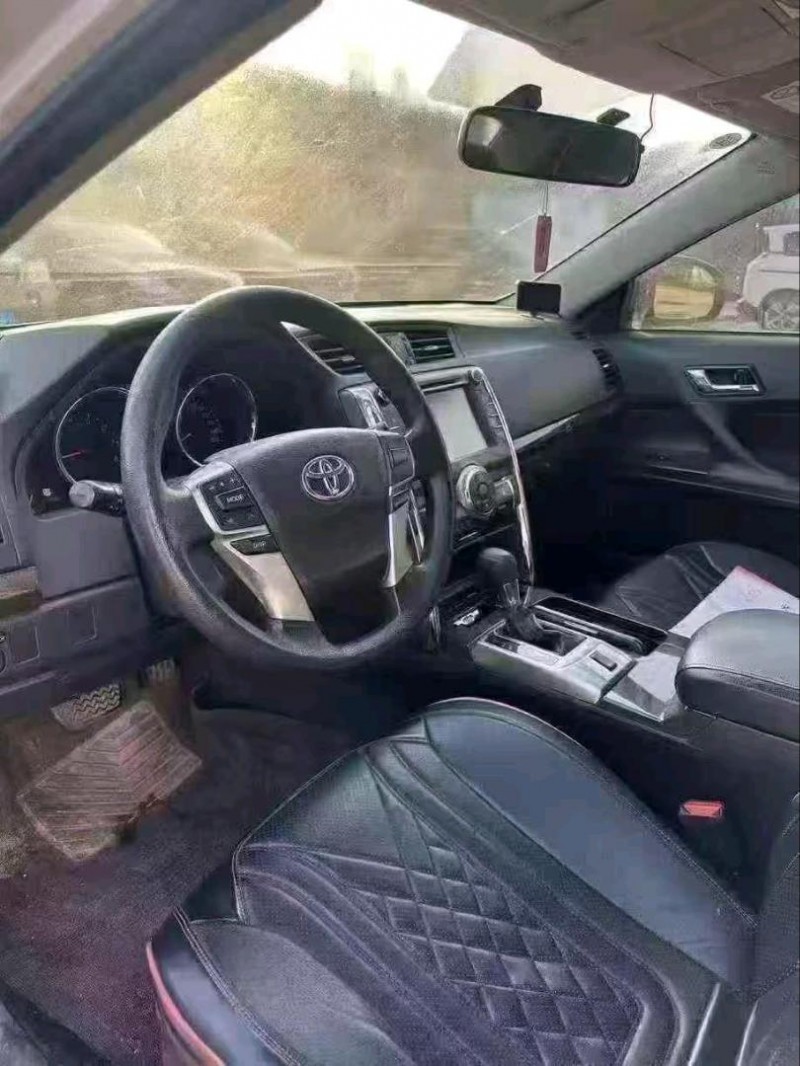 菏泽14年丰田锐志5