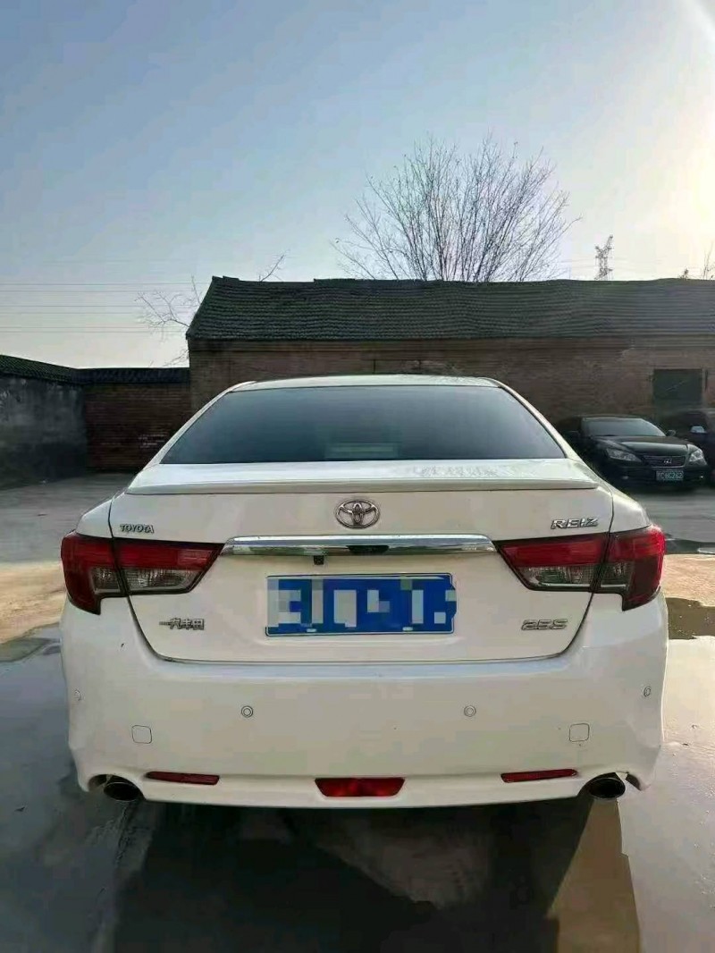 菏泽14年丰田锐志6