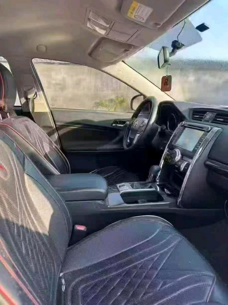 菏泽14年丰田锐志9