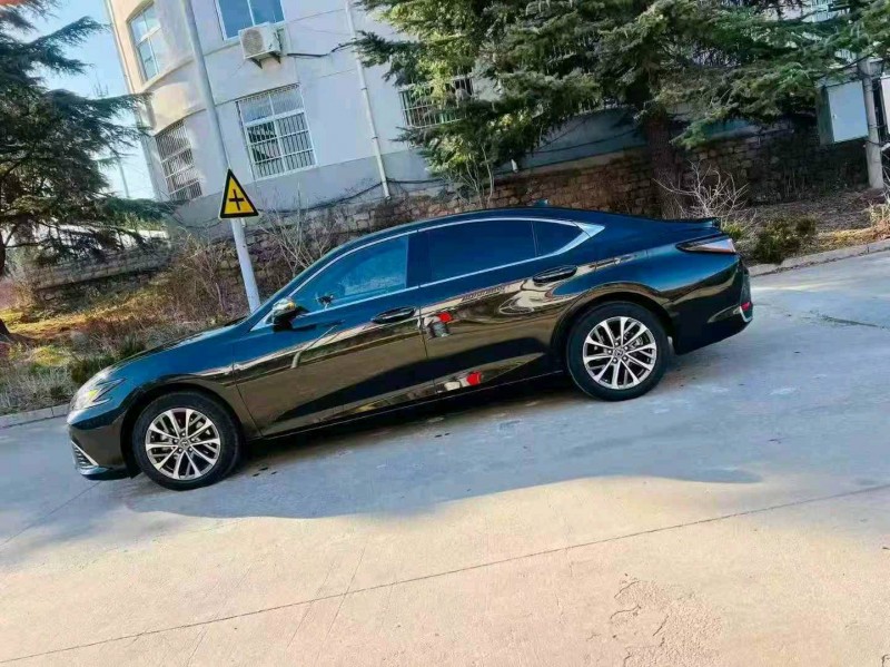 淄博25年雷克萨斯ES3