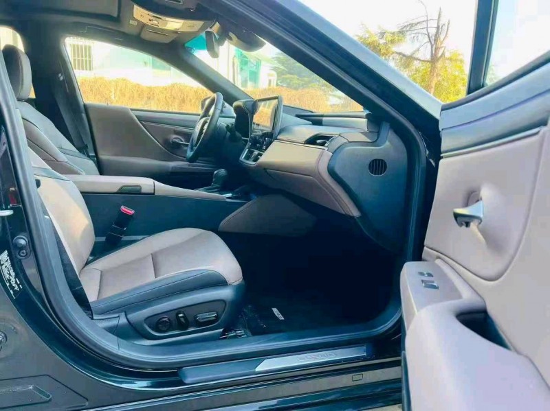 淄博25年雷克萨斯ES6