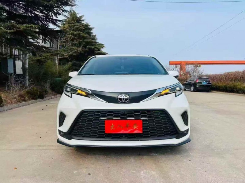 济宁25年丰田格瑞维亚1