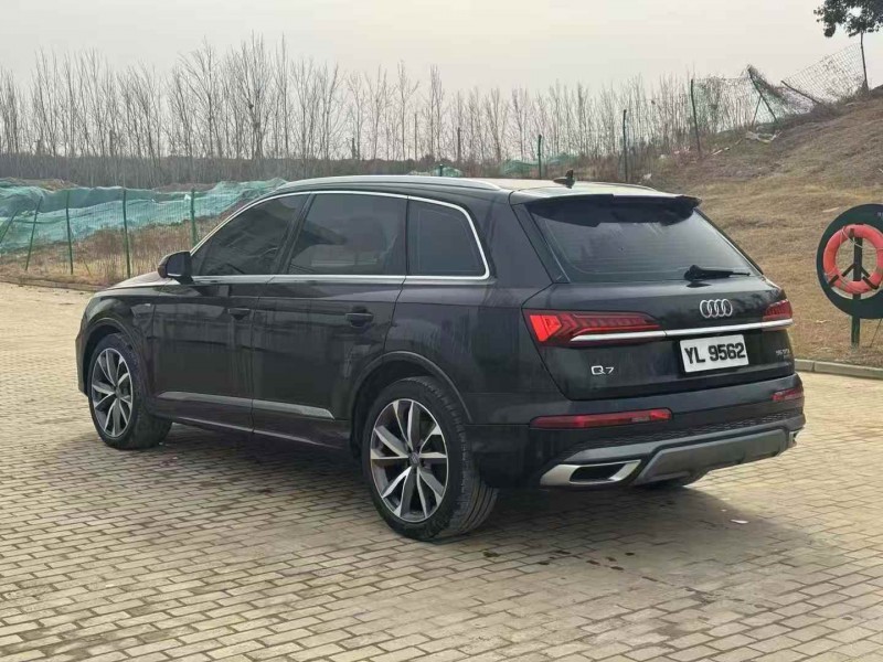 东营21年奥迪Q79