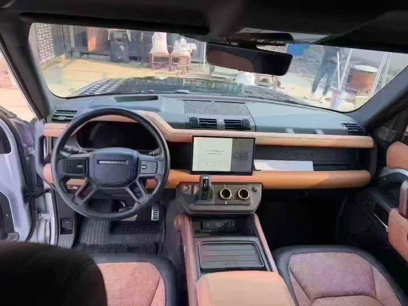枣庄23年路虎卫士5