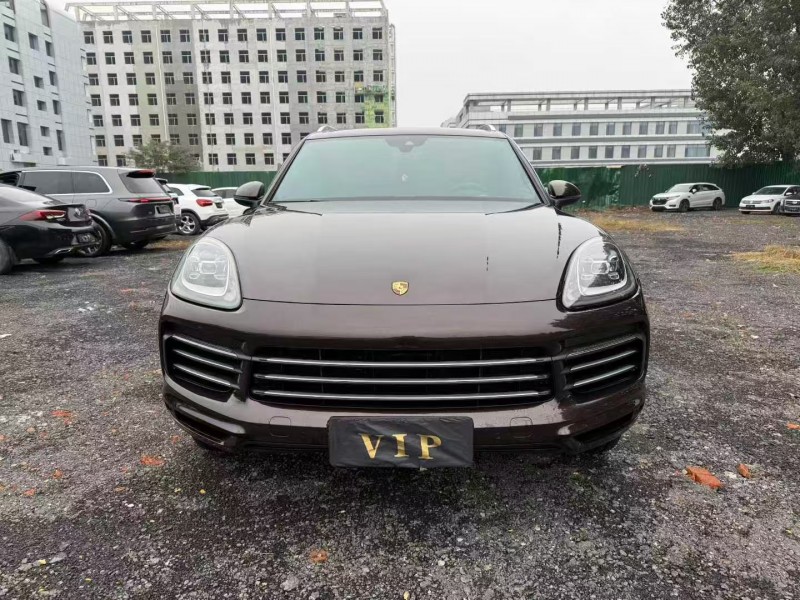 鹤壁19年保时捷卡宴1