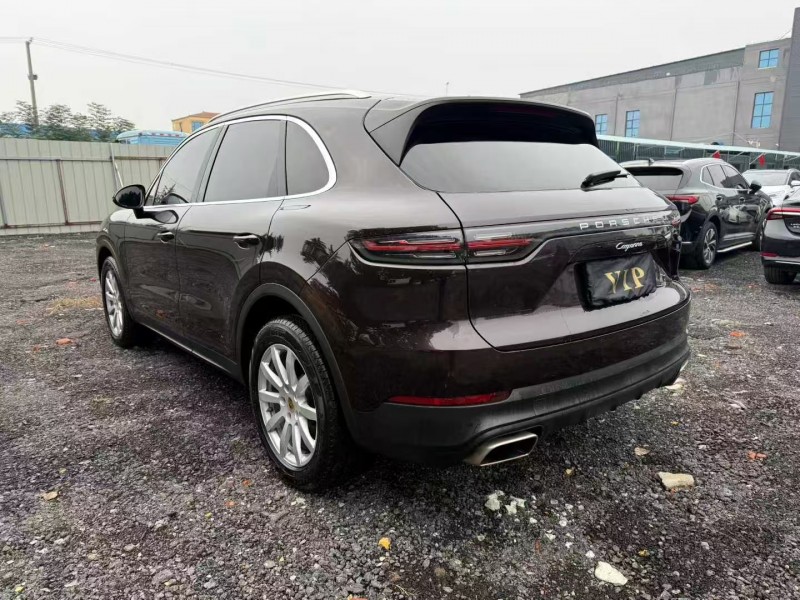 鹤壁19年保时捷卡宴8