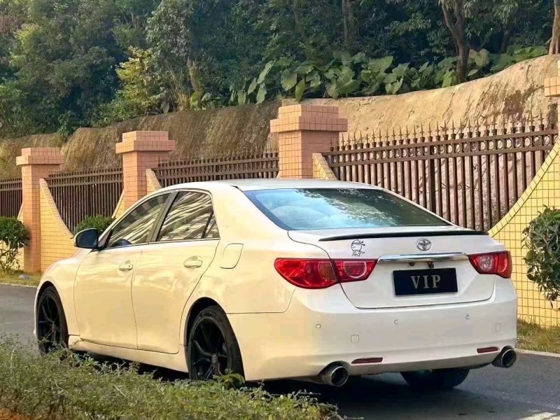 东莞12年丰田锐志7