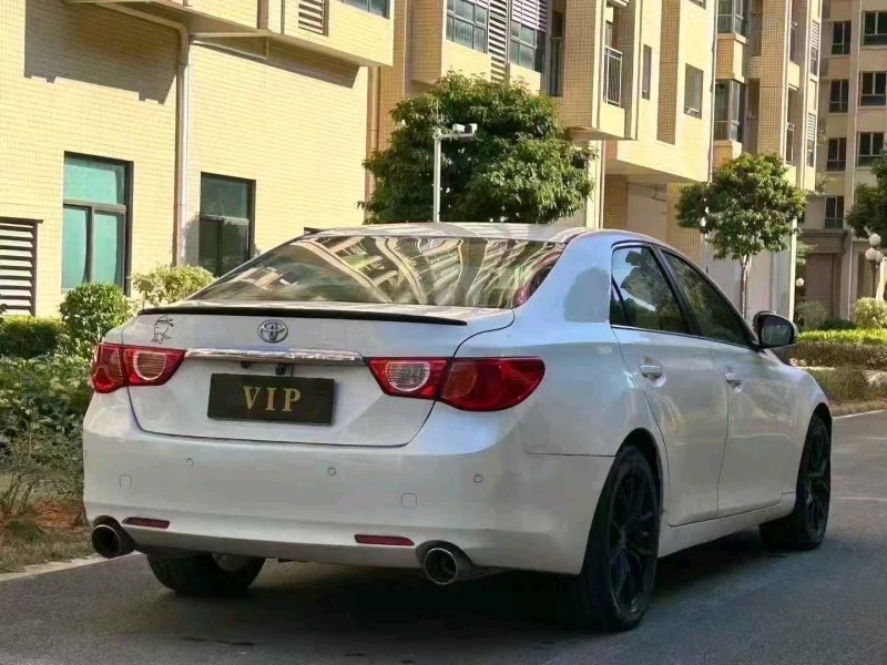 东莞12年丰田锐志9