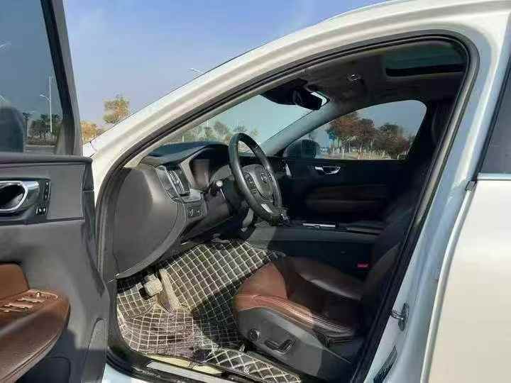 苏州19年沃尔沃XC604