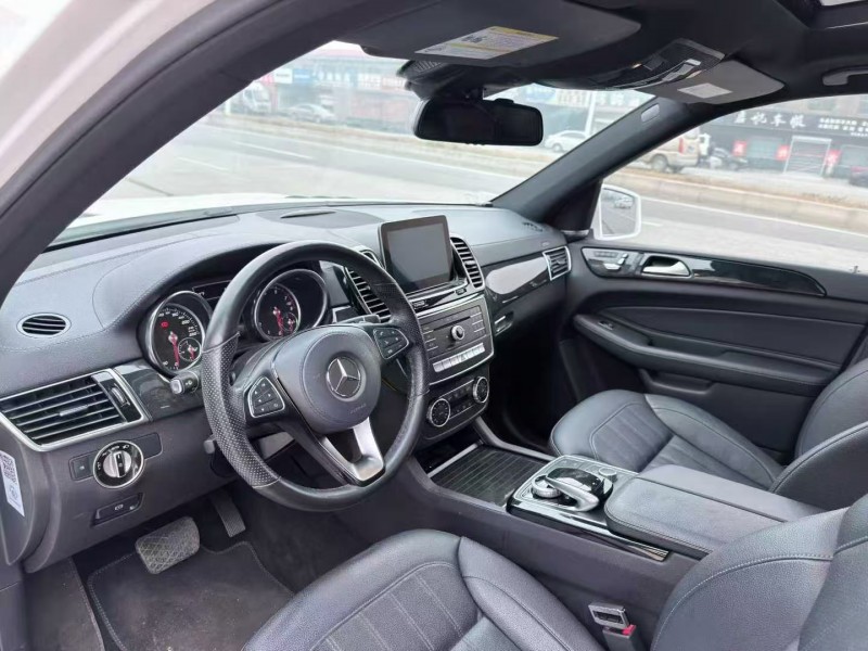 天津19年奔驰GLS4