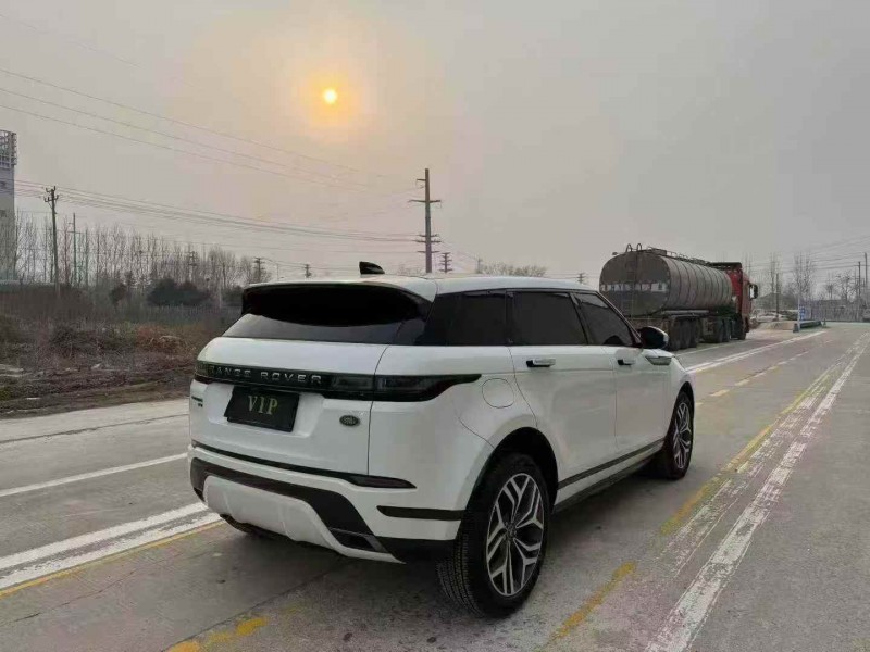 菏泽22年路虎极光9